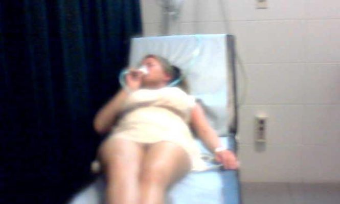 Denuncia por ruidos molestos terminó en pelea entre policías y jóvenes