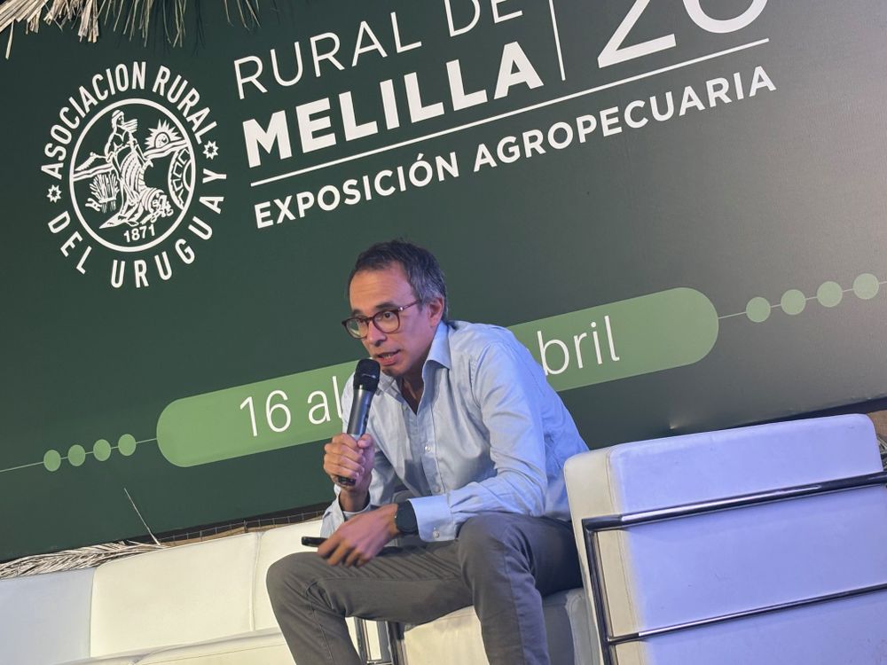 Agro: el Dr. Juan Andrés Urgoiti, profesional del Estudio Jurídico Bragard, durante su conferencia en la Expo Rural de Melilla.