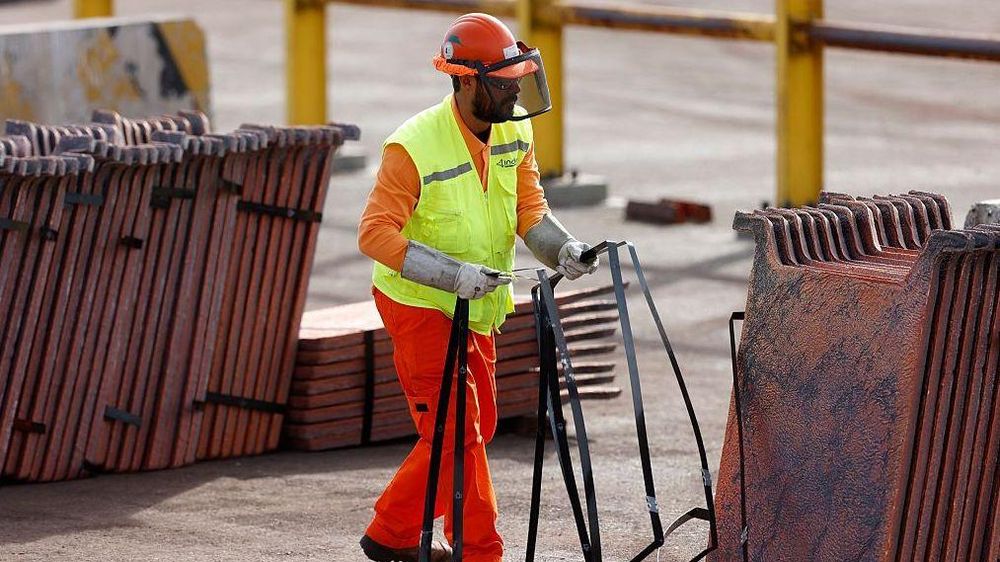 La producción minera, esencial para la economía chilena, registró una drástica caída en agosto.