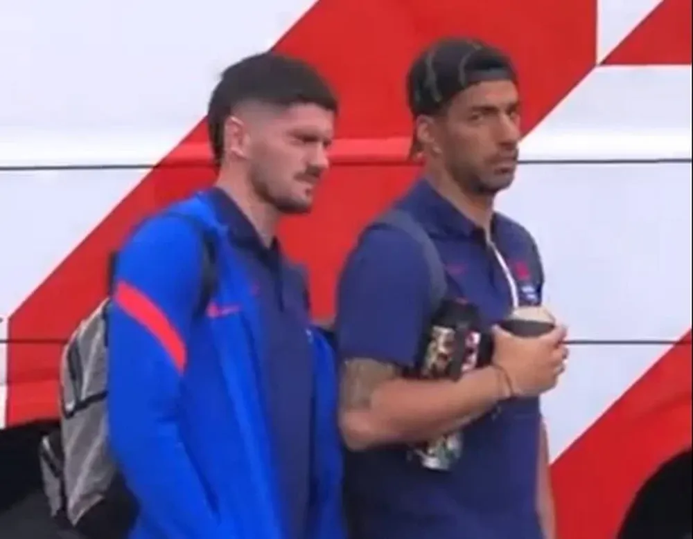 Rodrigo de Paul y Luis Suárez