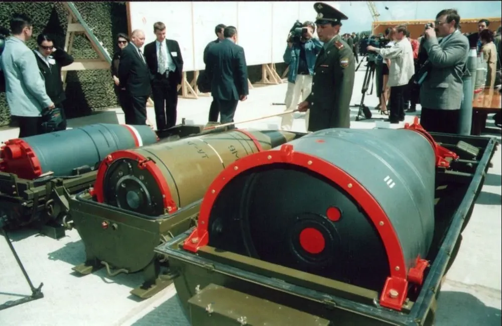 Ojivas nucleares en una exhibición militar en Moscú