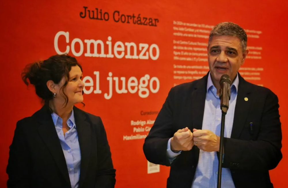 La Ciudad homenajea a Julio Cortázar con una muestra en el Centro Cultural Recoleta