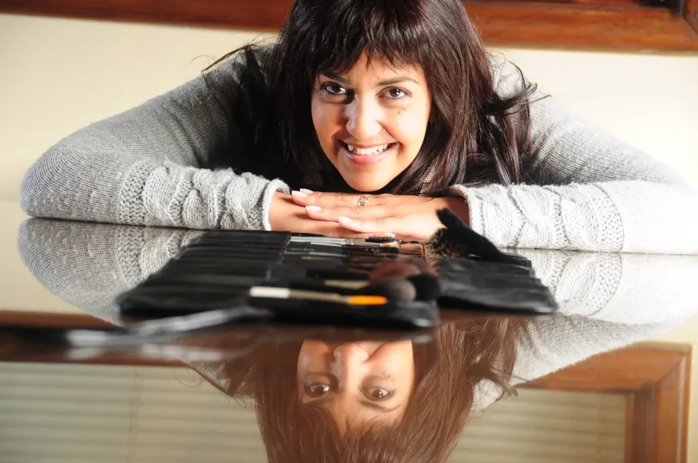 La maquilladora Natalia Sastre siempre fue ama de casa y ahora decidió hacer de su nombre una marca