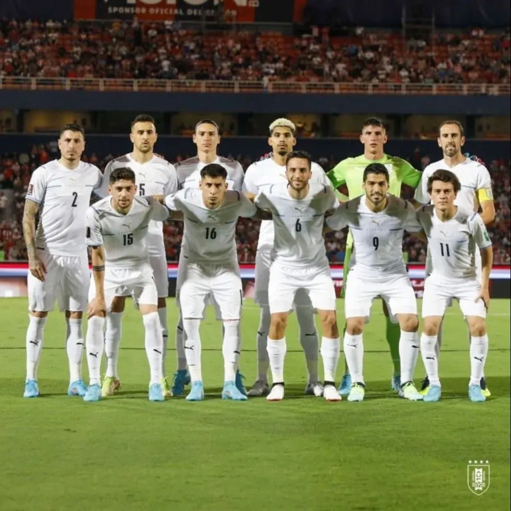Uruguay de blanco en Asunción