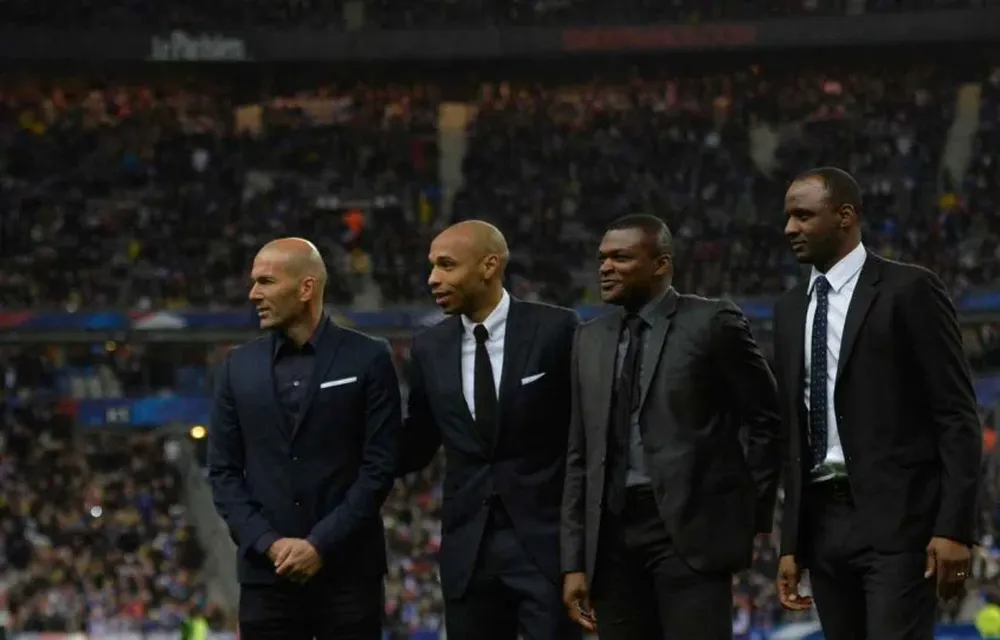 Zidane, Henry, Desailly y Vieira en un reconocimiento a sus trayectorias