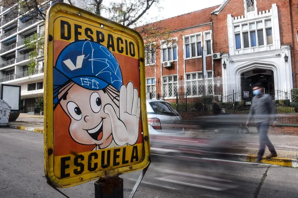 Los colegios ofrecen menús diarios y mensuales.