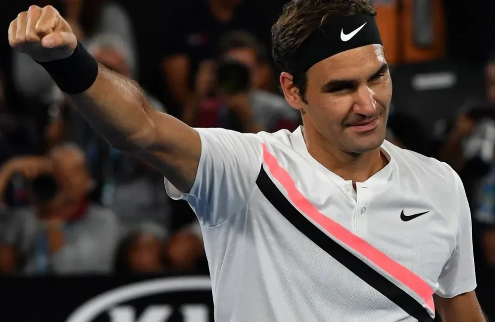 El festejo de Federer tras derrotar a Berdych