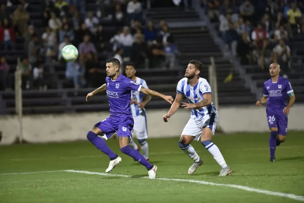 Santiago Carrera en Defensor Sporting