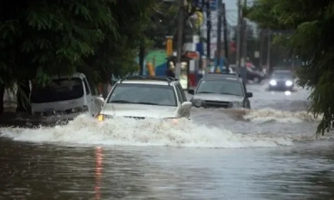 El país sufre desde el viernes pasado una serie de fuertes aguaceros, tormentas eléctricas y ráfagas de viento.