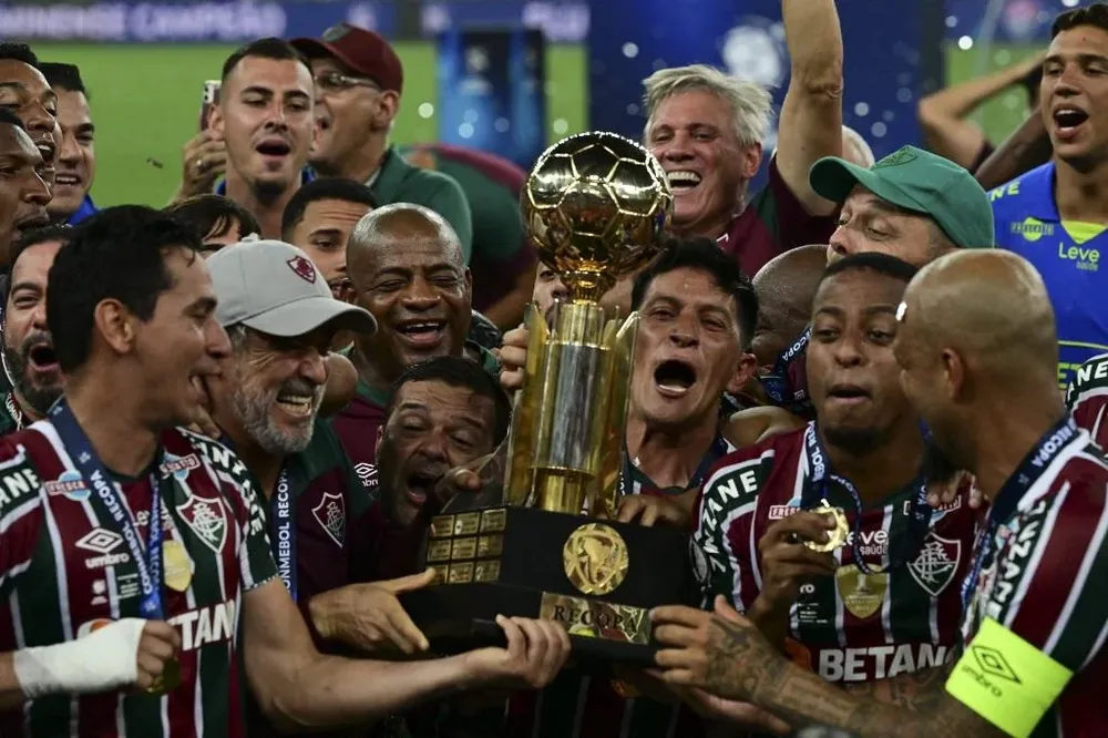 Los jugadores de Fluminense celebraron el título de la Recopa Sudamericana