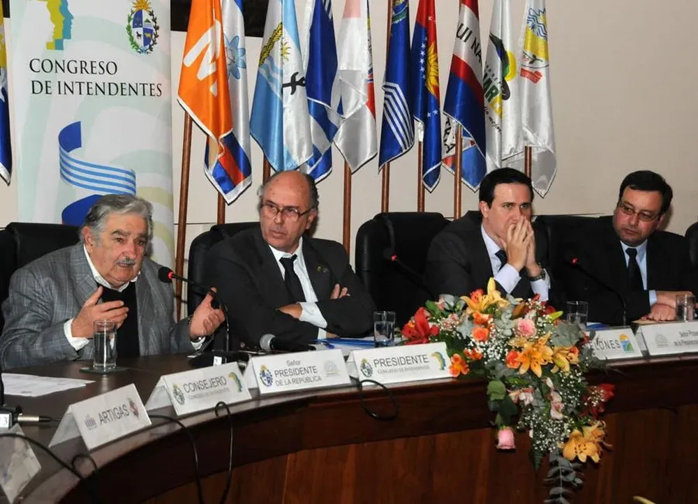 Congreso de Intendentes recibió a el presidente Mujica