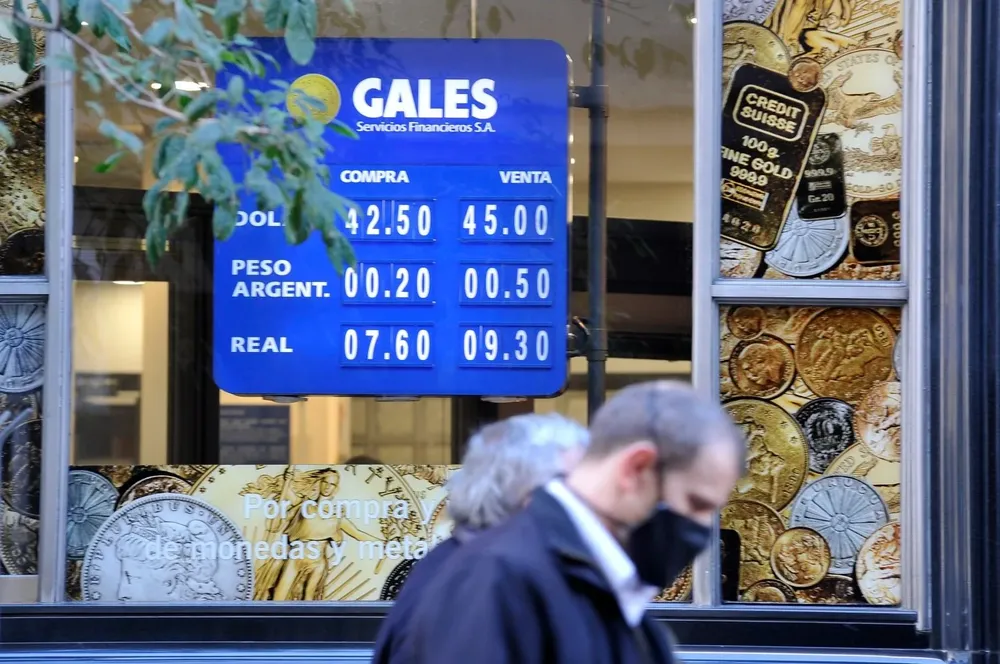 Este miércoles, el promedio interbancario se apreció 0,35% frente al peso uruguayo.