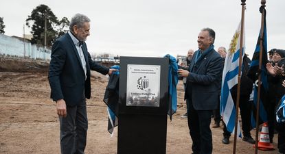Colocación piedra fundacional nuevo estadio de Liverpool