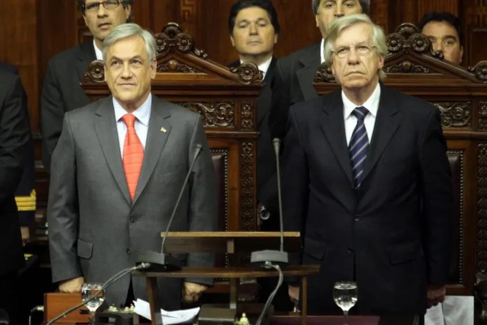 Piñera fue recibido por Astori, presidente de la Asamblea General