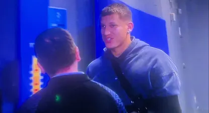 El arquero de Peñarol, Washington Aguerre, llegó a ver a su equipo con el brazo en cabestrillo