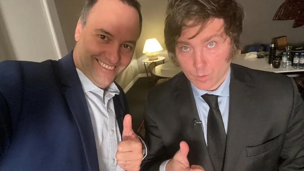 La campaña de Manuel Adorni está muy influenciada por la figura de Milei