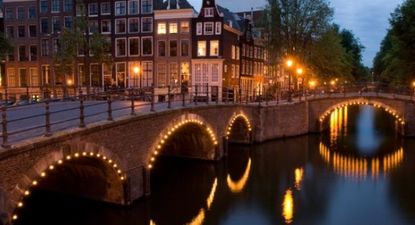 Ámsterdam prohíbe los barcos contaminantes en sus canales turísticos
