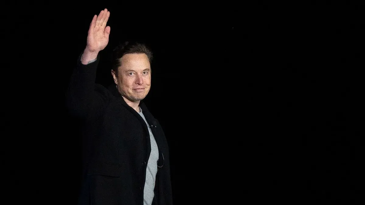 Musk presenta Grok, el nuevo chatbot con IA que se enlaza con X