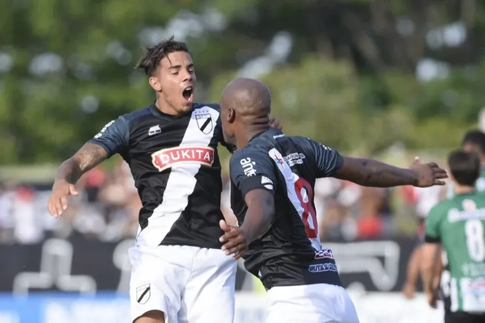 Terans lo celebró con Ribair Rodríguez