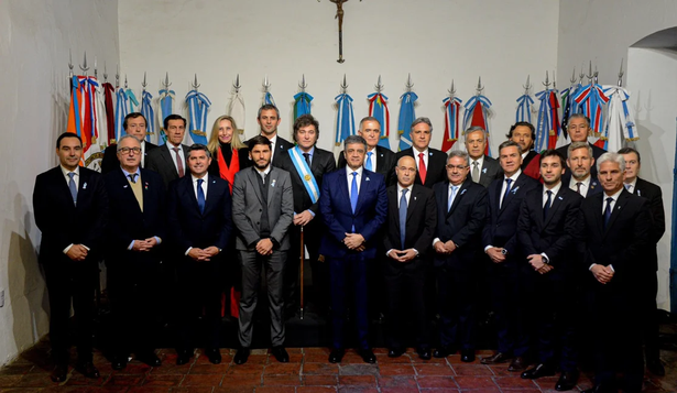 El Gobierno concretó la puesta en marcha del Consejo de Mayo, que estará compuesto por un presidente (Guillermo Francos) y seis consejeros que representan a diversas instituciones y sectores.