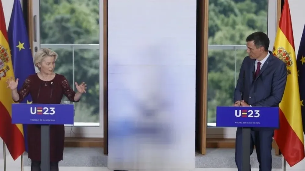 Sánchez y Von der Leyen, en conferencia de prensa en Madrid.