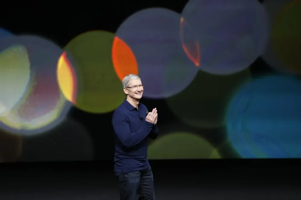 El CEO de Apple, Tim Cook, durante el lanzamiento del iPhone 7