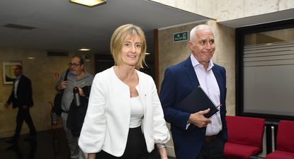 Archivo. Carlos Negro y Gabriela Valverde en el Parlamento