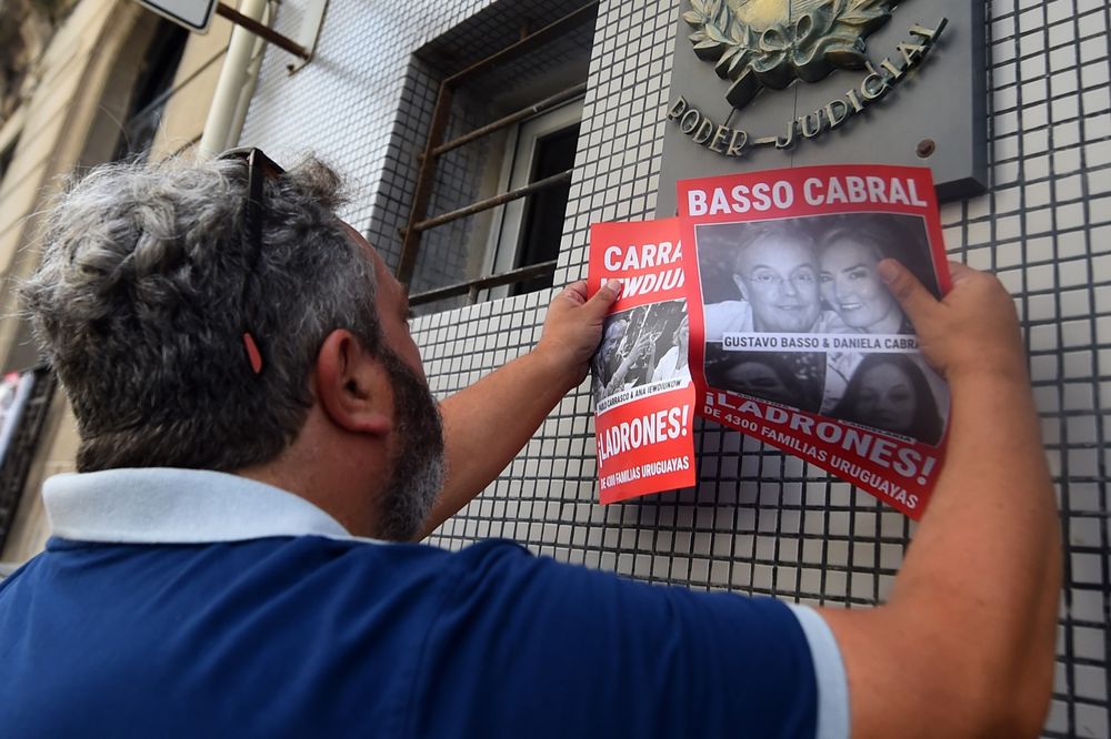 Manifestación de damnificados de Conexión Ganadera. Archivo