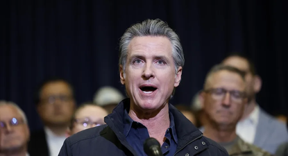 California promulga leyes pioneras para regular la IA y las redes sociales: qué implican para los usuarios y las empresas