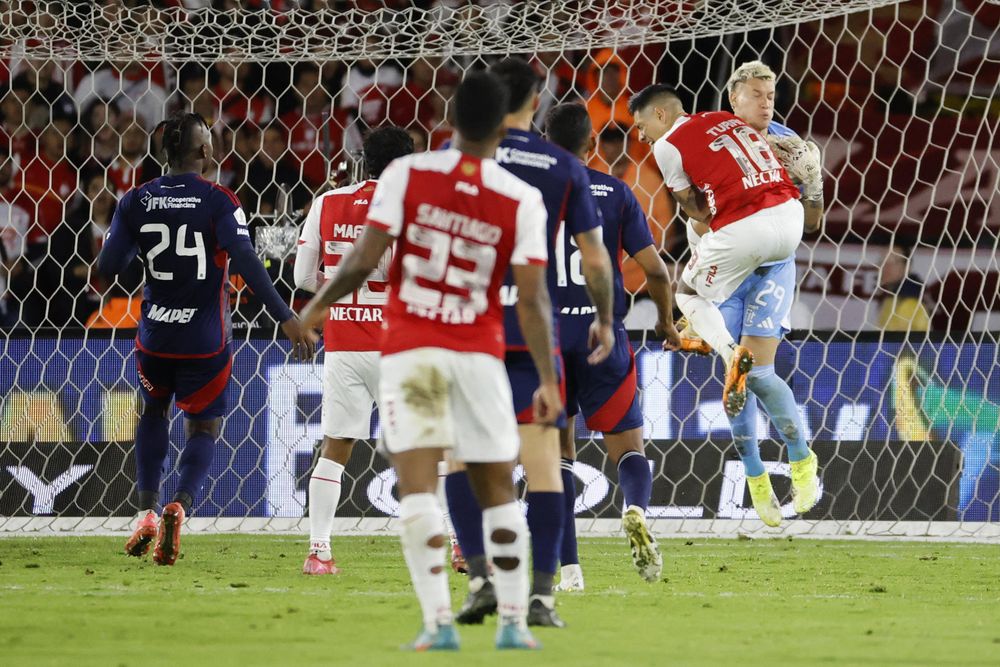 Aguerre en la primera final de Colombia Aguerre en la primera final de Colombia