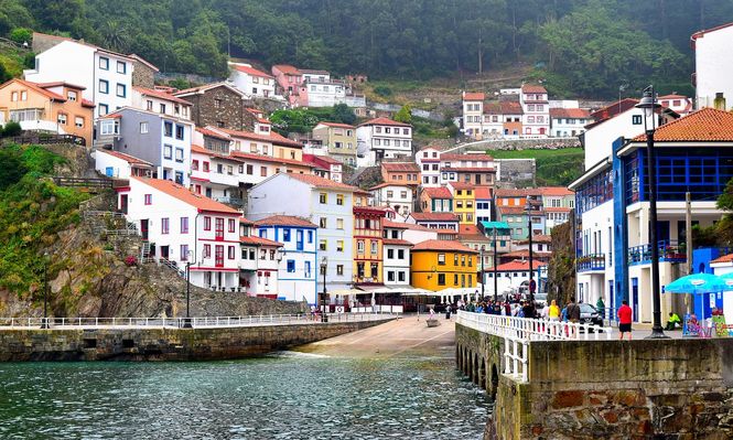 Ponga, Asturias, pueblo de España.&nbsp;