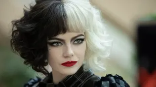 Emma Stone interpreta a una joven Cruella