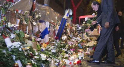 hollande y obama acuden al bataclan para rendir homenaje a las victimas de los atentados