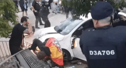 El vehículo que atropelló a los hinchas de Espanyol