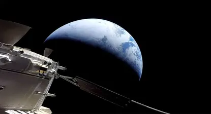 Las cámaras transmitieron en vivo su acercamiento a la Tierra