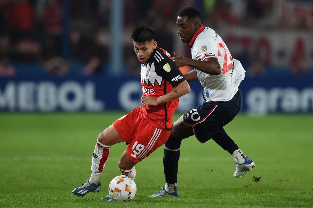 Carneiro contra el Diablito Echeverri