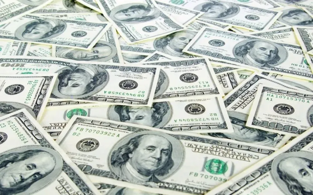 El dólar mantiene una fuerte volatilidad y las empresas se protegen