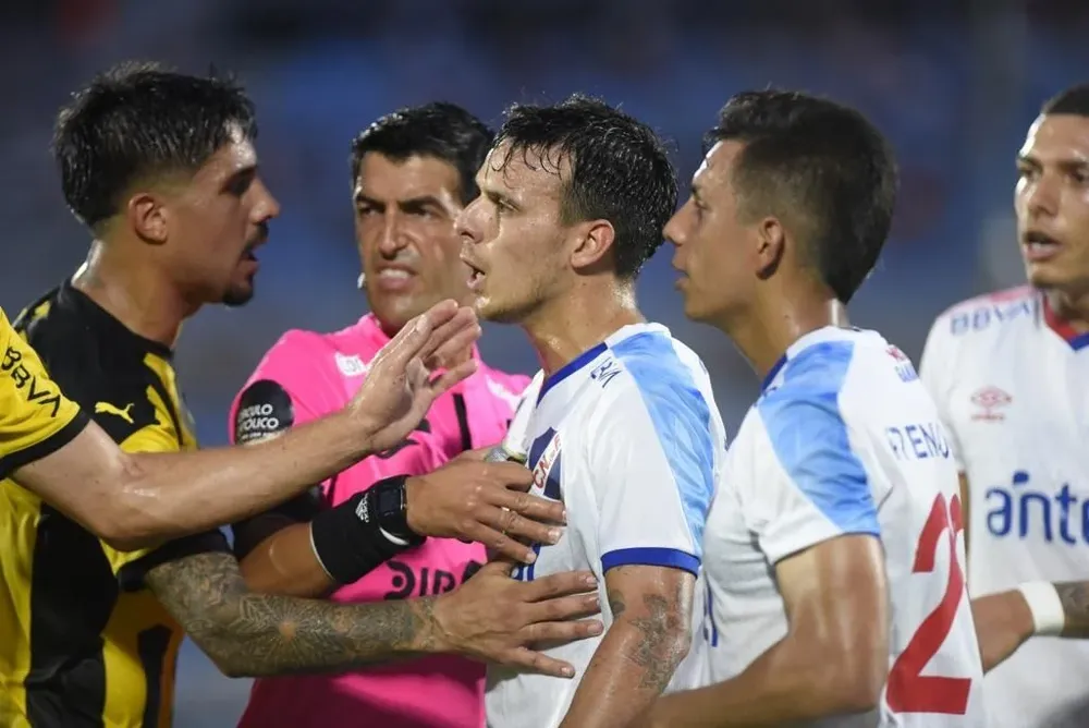 Leodán González en el primer clásico del año