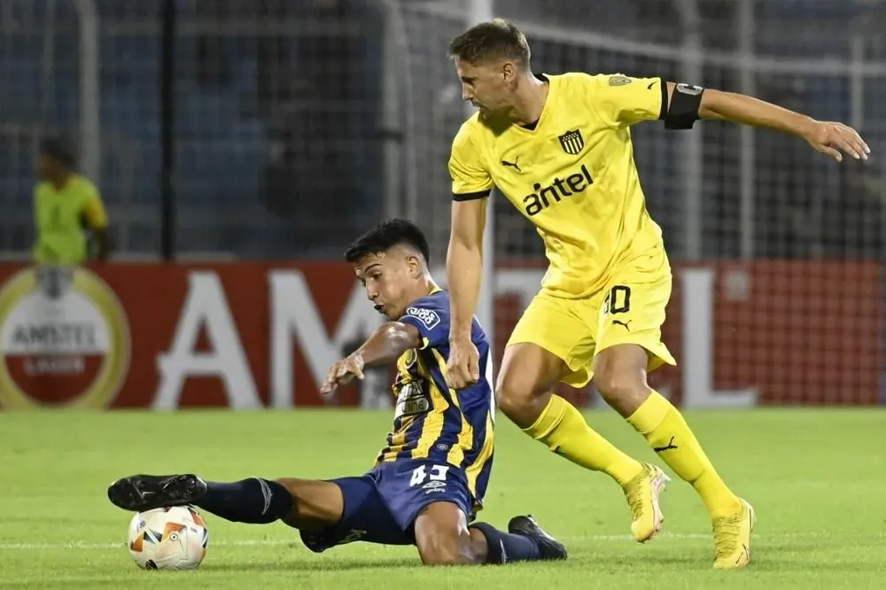 Gastón Ramírez, capitán aurinegro contra Rosario