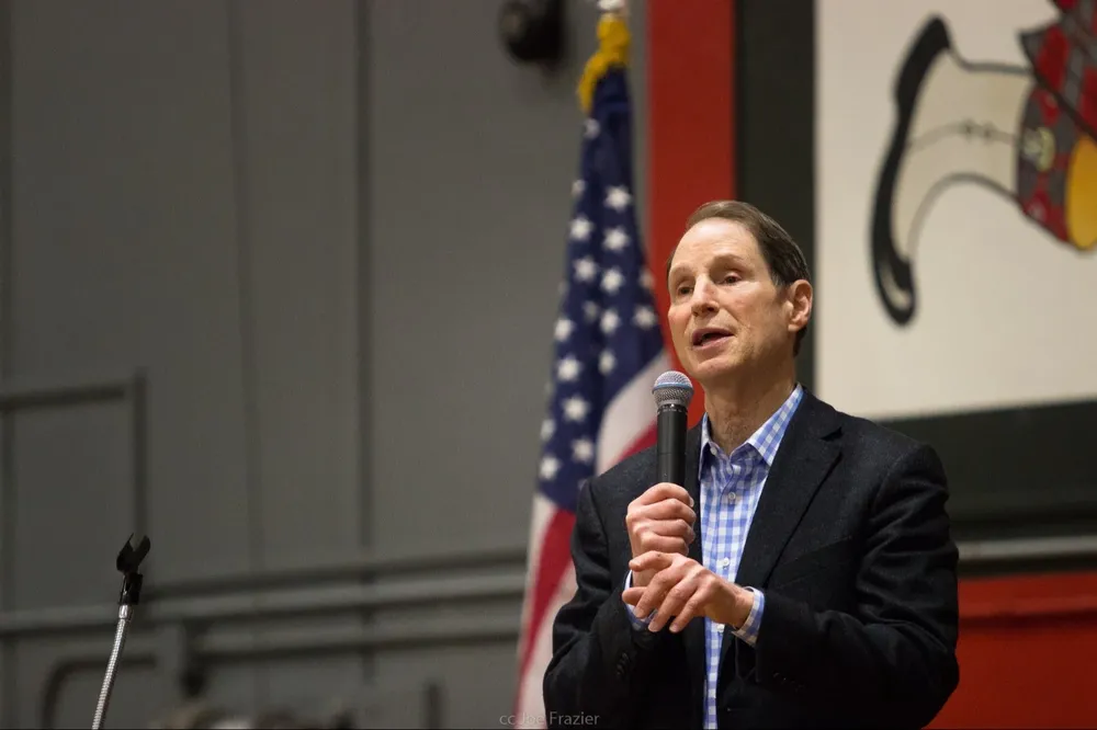 El senador demócrata Ron Wyden es el presidente de la comisión de Finanzas del Senado de Estados Unidos