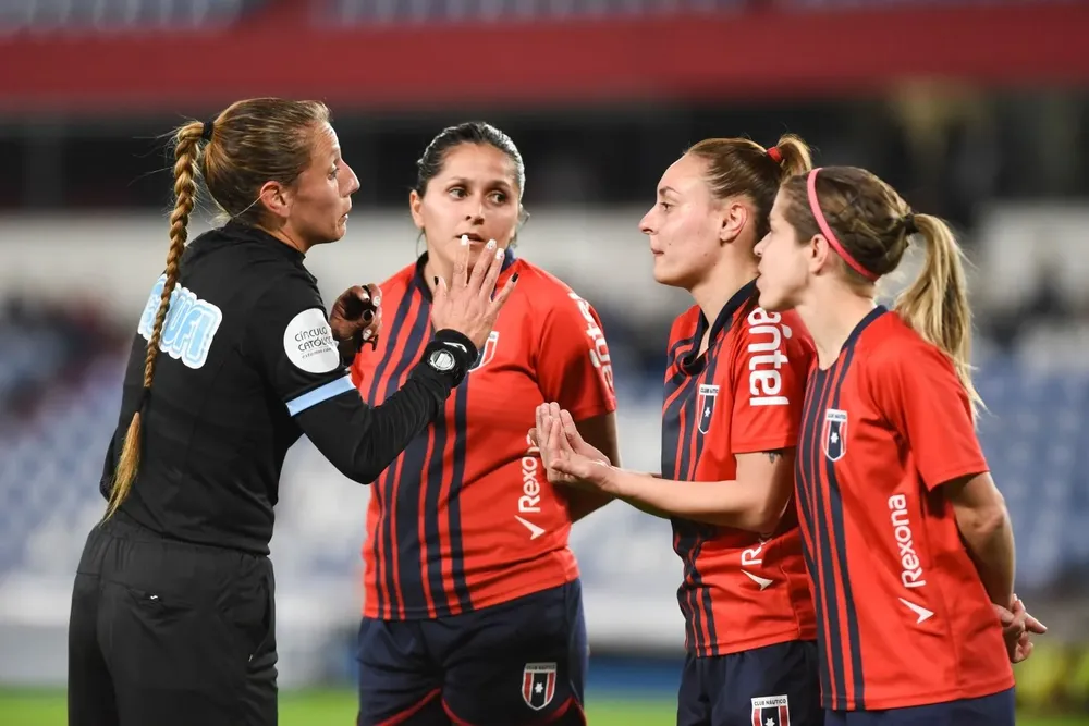 Jugadoras de Náutico