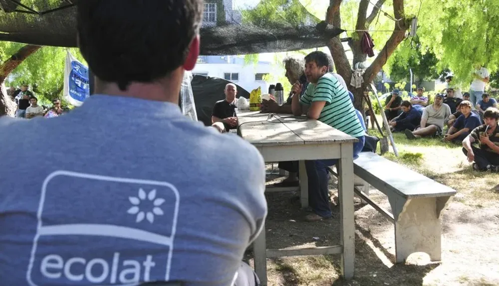 La empresa láctea Ecolat decidió cerrar su planta en Nueva Helvecia este año