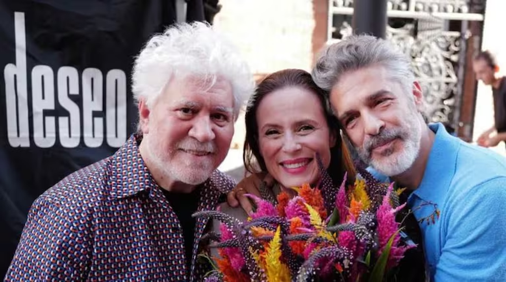 Pedro Almodóvar, Aitana Sánchez, Gijñon y Leonardo Sbaraglia.