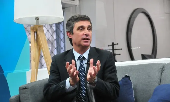 Álvaro García: Hay que sacarse la idea de que habrá retracción de la inversión