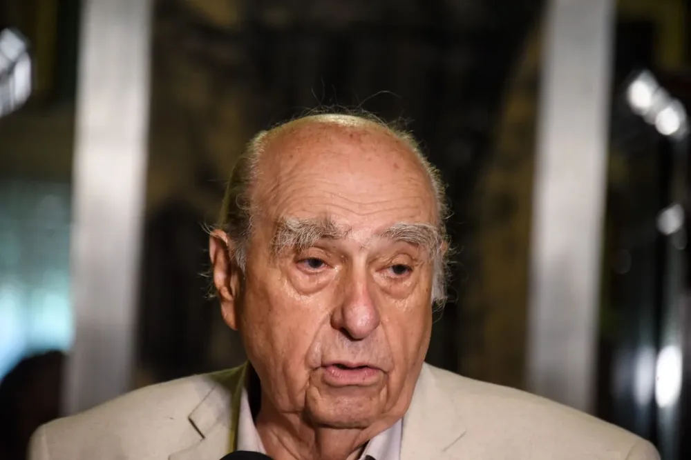 Archivo: el dos veces presidente Julio María Sanguinetti