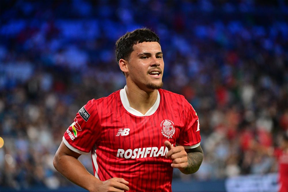 Maximiliano Araujo de Toluca celebra su gol&nbsp;