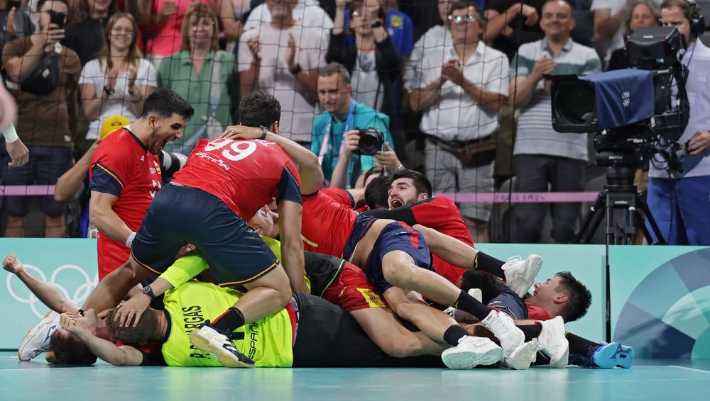 España conquista el bronce en balonmano. España conquista el bronce en balonmano.