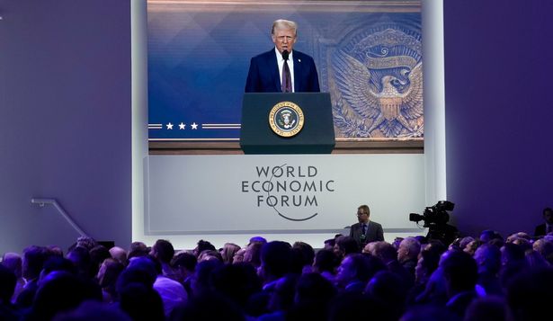 Trump participó por videoconferencia en Davos en 2025