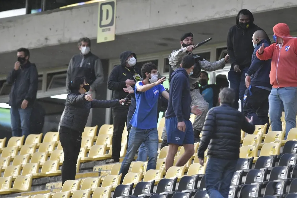 El último clásico en el Campeón del Siglo: clima caliente