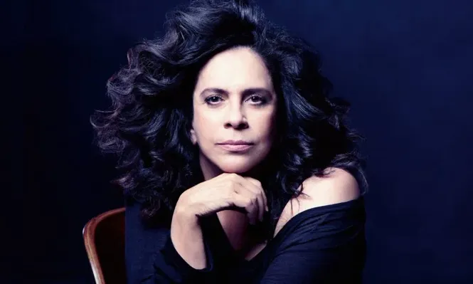 Tropicalismo con nombre de mujer